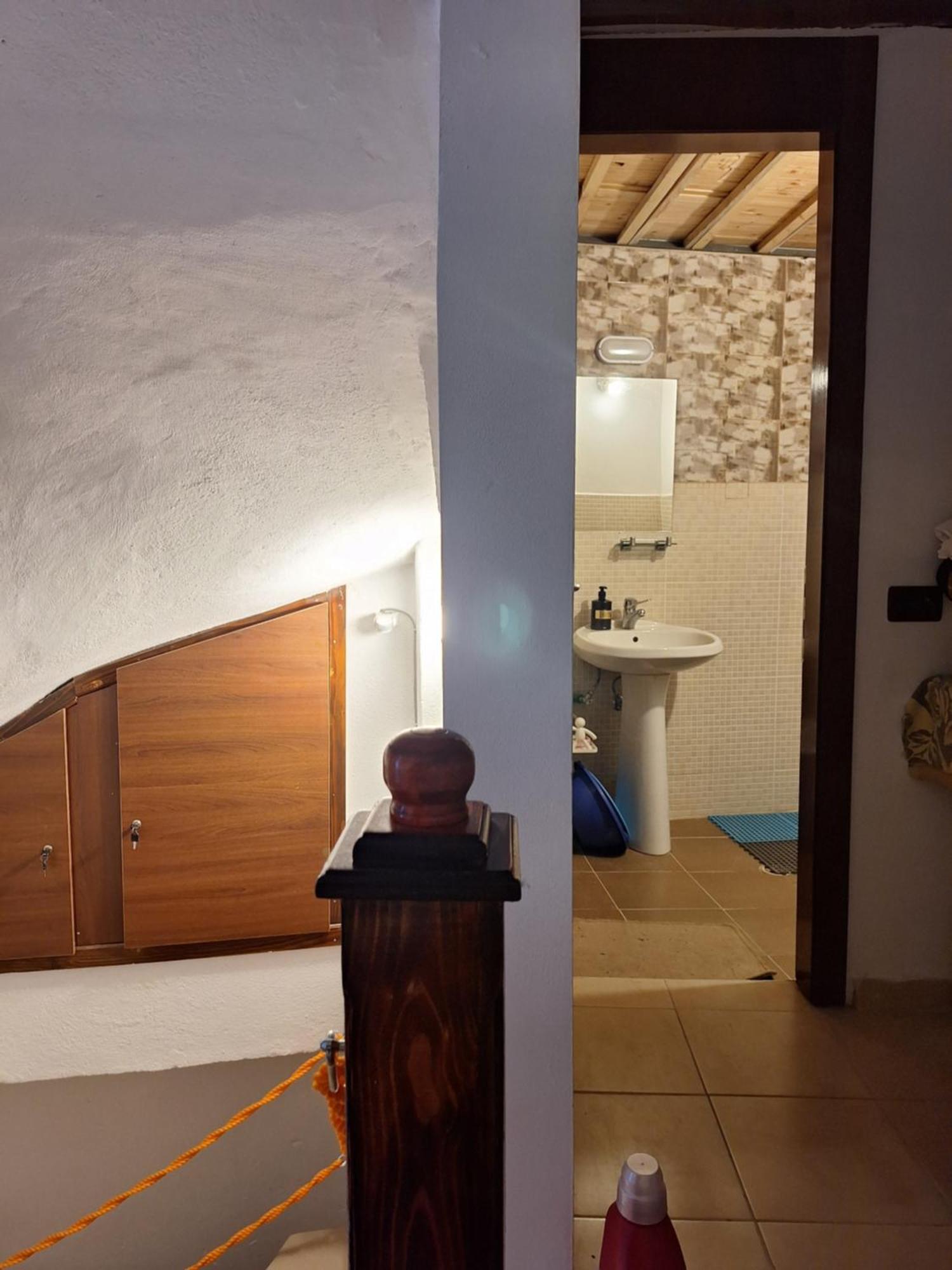 At Pikotiko'S - Korca City Rooms For Rent Dış mekan fotoğraf